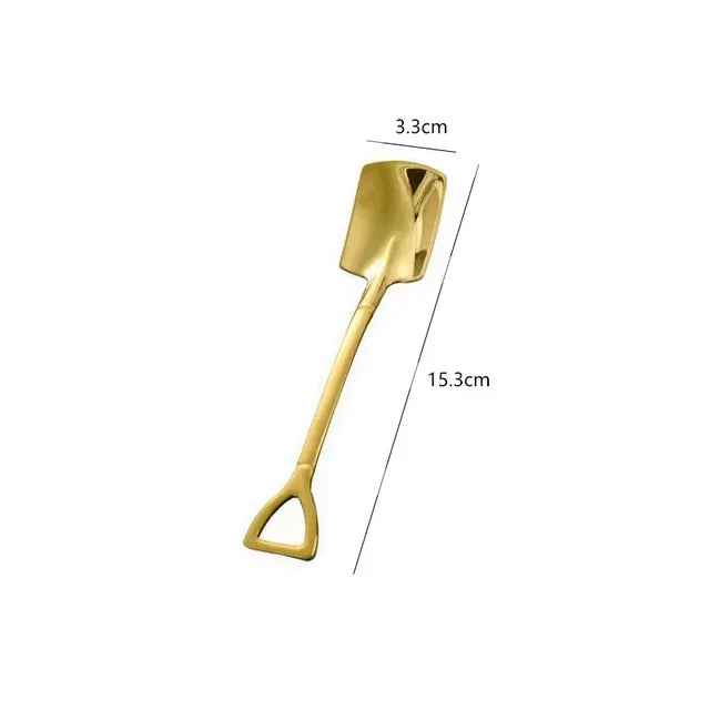 Häftig tesked i form av en spade
