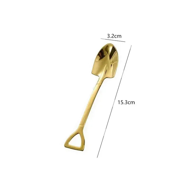 Häftig tesked i form av en spade