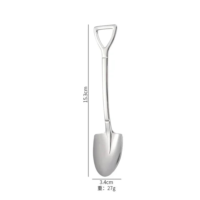 Häftig tesked i form av en spade